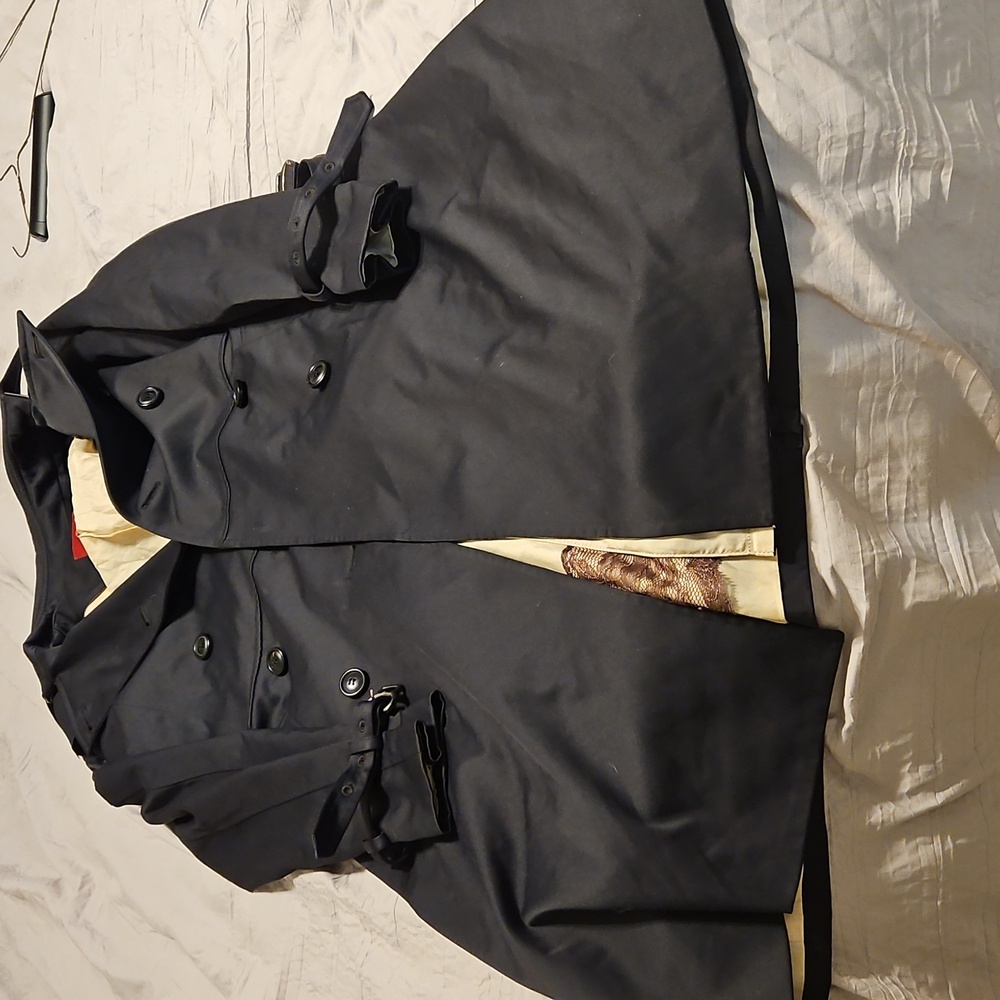 1Women's Black Double-Breasted Trench Coat